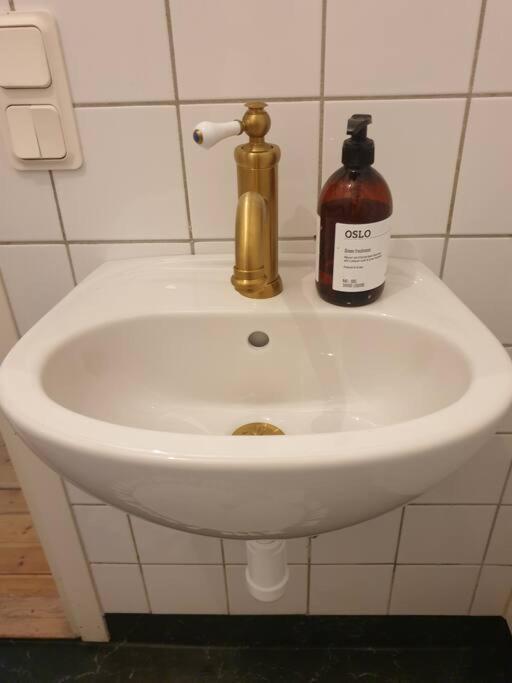 Centrala Stan- 2-Rums Gaestsvit, Perfekt Foer Kollegor Som Oenskar Separata Rum Umeå Kültér fotó